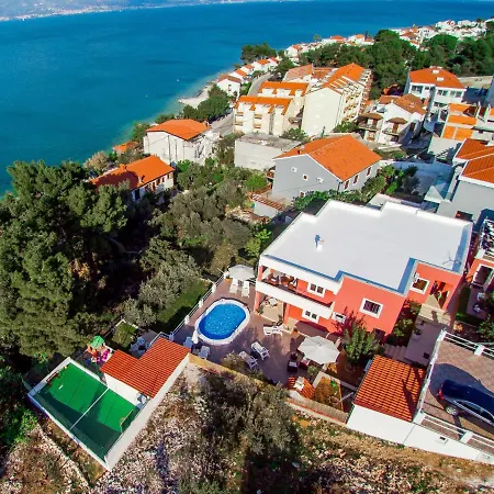 Nostra - Tgr333 Apartman